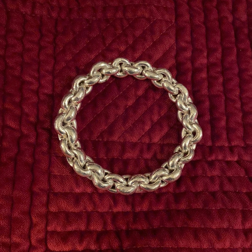 Sterling silver chain bangle. 8 inches inside diameter.